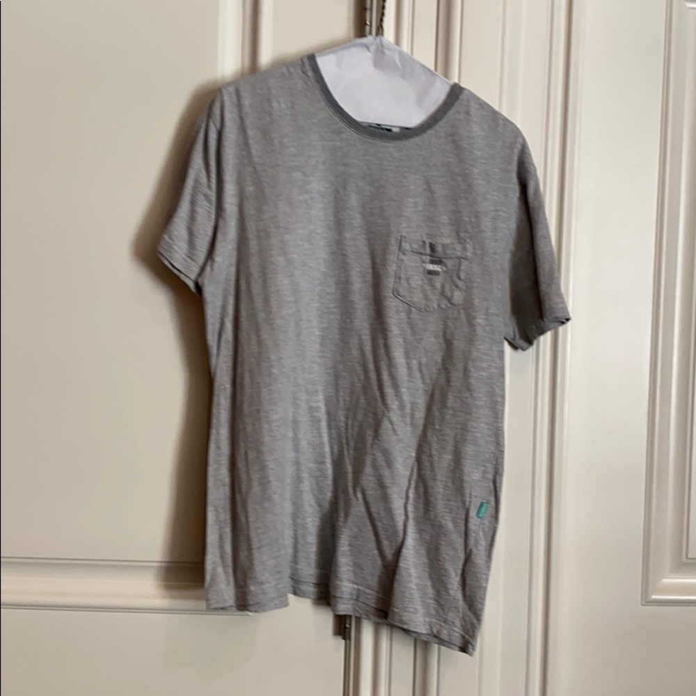 Vissla gray t shirt